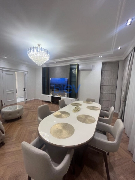 Satış 2 otaqlı Yeni Tikili bina evi  108m², Bakı