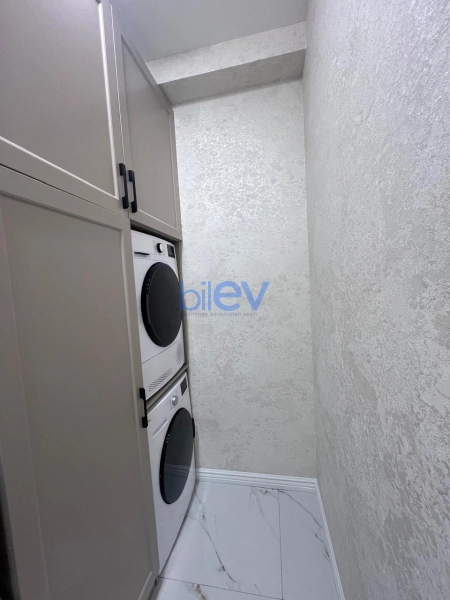 Satış 2 otaqlı Yeni Tikili bina evi  108m², Bakı