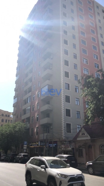 Satış 3 otaqlı Yeni Tikili bina evi  131m², Bakı