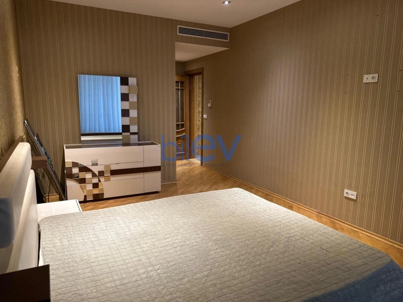 Satış 4 otaqlı Yeni Tikili bina evi  175m², Bakı