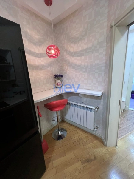 Aylıq Kirayə 3 otaqlı Köhnə Tikili bina evi  100m², Bakı