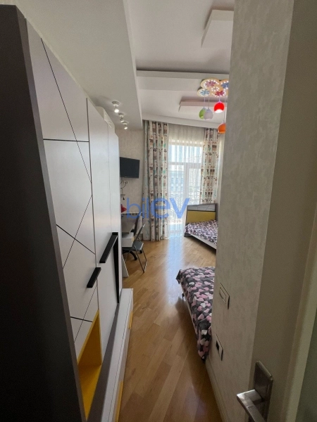 Aylıq Kirayə 3 otaqlı Köhnə Tikili bina evi  100m², Bakı