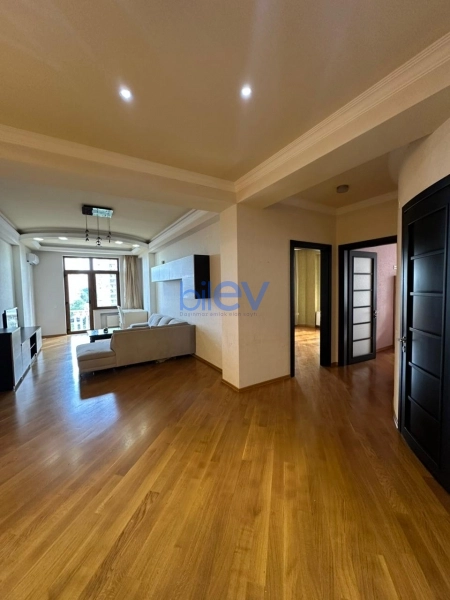Aylıq Kirayə 3 otaqlı Yeni Tikili bina evi  110m², Bakı