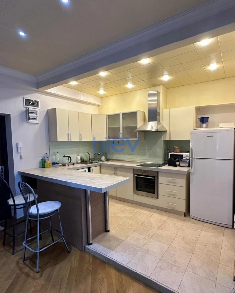Aylıq Kirayə 3 otaqlı Yeni Tikili bina evi  110m², Bakı