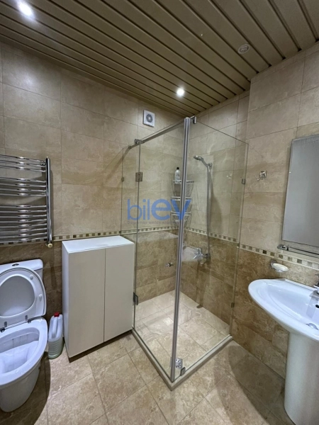 Aylıq Kirayə 3 otaqlı Yeni Tikili bina evi  110m², Bakı