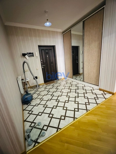 Aylıq Kirayə 2 otaqlı Yeni Tikili bina evi  110m², Bakı