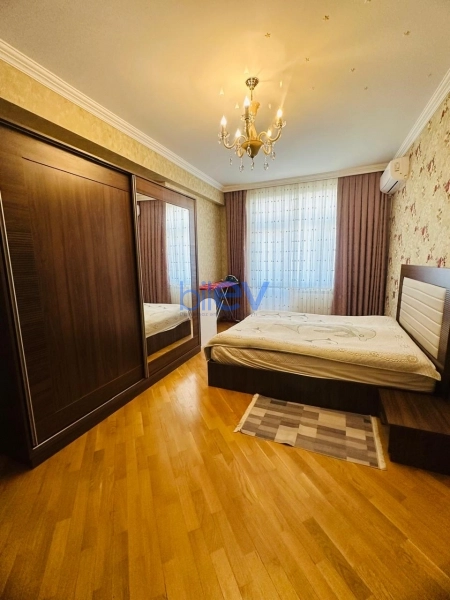 Aylıq Kirayə 2 otaqlı Yeni Tikili bina evi  110m², Bakı