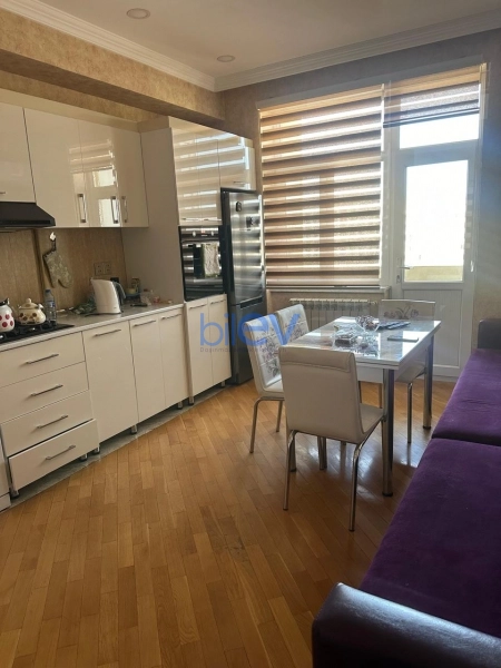 Aylıq Kirayə 2 otaqlı Yeni Tikili bina evi  110m², Bakı