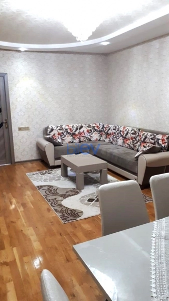 Aylıq Kirayə 3 otaqlı Yeni Tikili bina evi  133m², Bakı