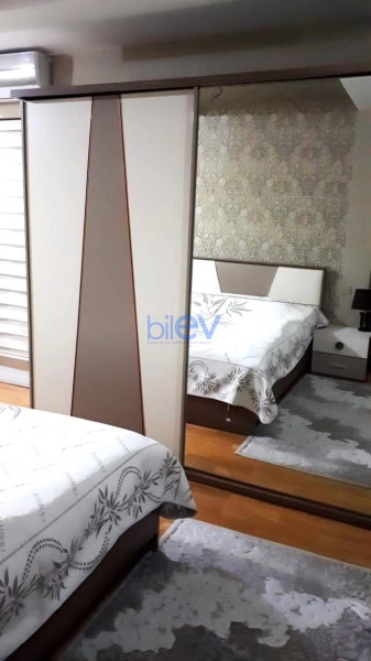 Aylıq Kirayə 3 otaqlı Yeni Tikili bina evi  133m², Bakı