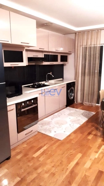 Aylıq Kirayə 3 otaqlı Yeni Tikili bina evi  133m², Bakı