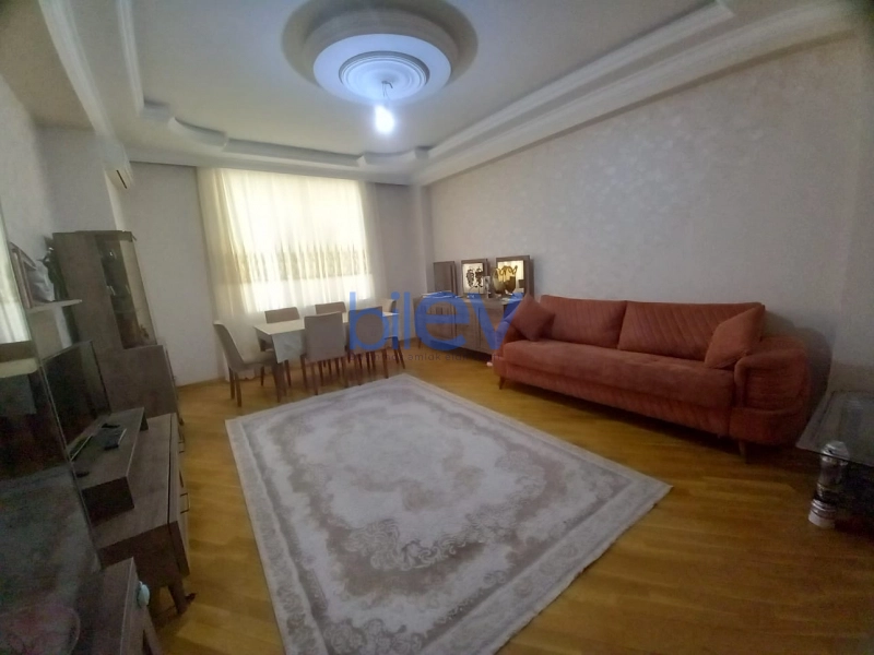 Aylıq Kirayə 3 otaqlı Yeni Tikili bina evi  125m², Bakı