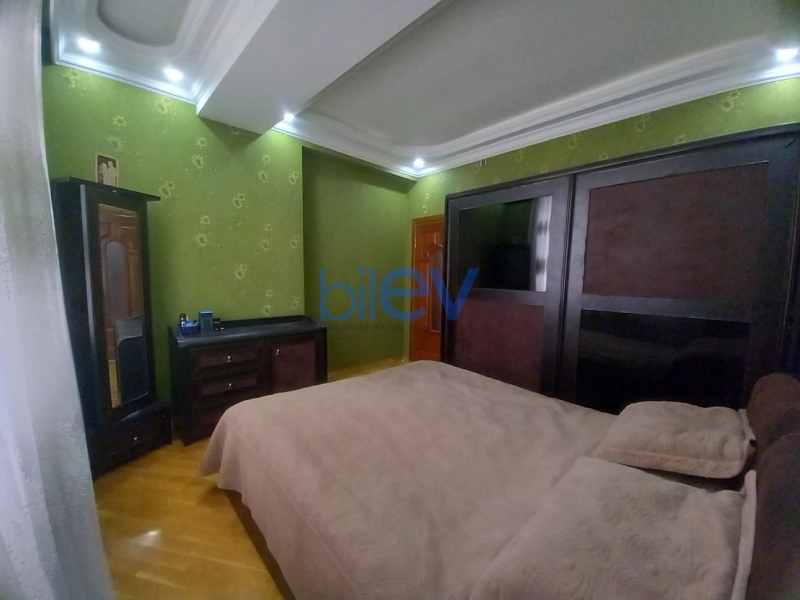 Aylıq Kirayə 3 otaqlı Yeni Tikili bina evi  125m², Bakı