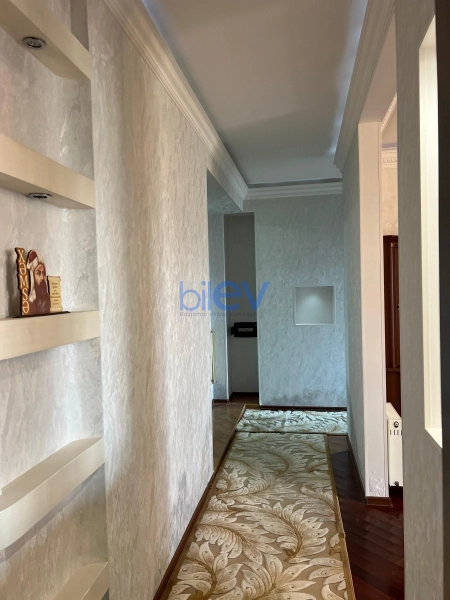 Aylıq Kirayə 3 otaqlı Yeni Tikili bina evi  110m², Bakı