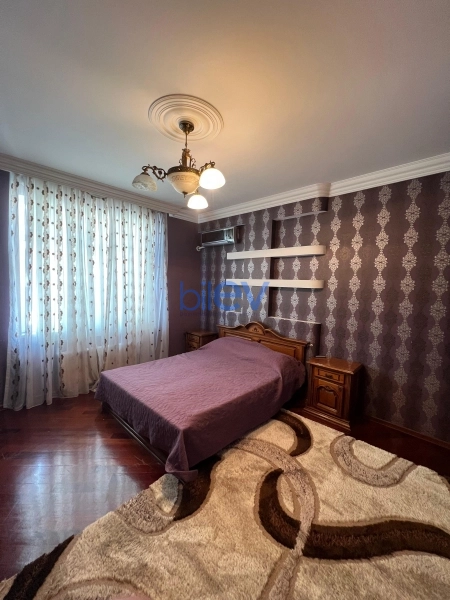Aylıq Kirayə 3 otaqlı Yeni Tikili bina evi  110m², Bakı