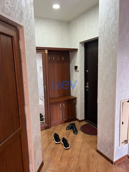Aylıq Kirayə 3 otaqlı Yeni Tikili bina evi  110m², Bakı