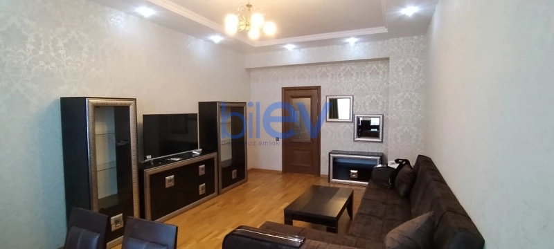 Aylıq Kirayə 3 otaqlı Yeni Tikili bina evi  115m², Bakı