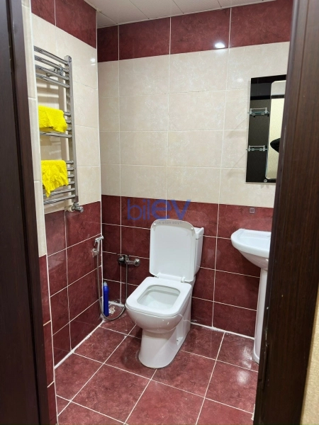 Aylıq Kirayə 2 otaqlı Köhnə Tikili bina evi  70m², Bakı