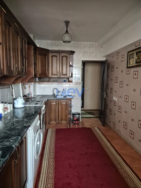 Aylıq Kirayə 2 otaqlı Yeni Tikili bina evi  90m², Bakı