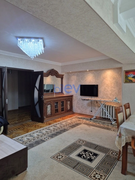 Aylıq Kirayə 2 otaqlı Yeni Tikili bina evi  90m², Bakı