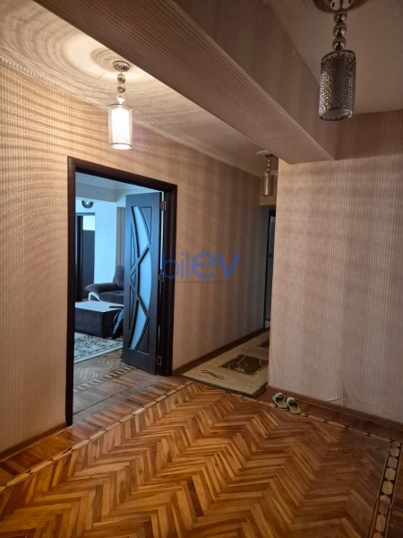 Aylıq Kirayə 2 otaqlı Yeni Tikili bina evi  90m², Bakı