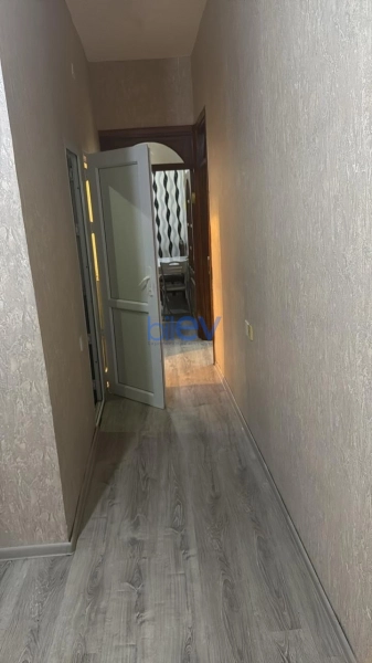 Aylıq Kirayə 3 otaqlı Köhnə Tikili bina evi  90m², Bakı