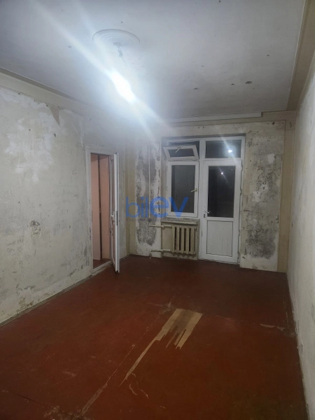 Aylıq Kirayə 3 otaqlı Köhnə Tikili bina evi  63m², Bakı