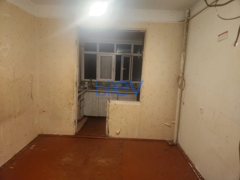 Aylıq Kirayə 3 otaqlı Köhnə Tikili bina evi  63m², Bakı