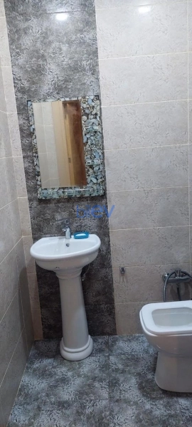 Aylıq Kirayə 2 otaqlı Yeni Tikili bina evi  75m², Bakı