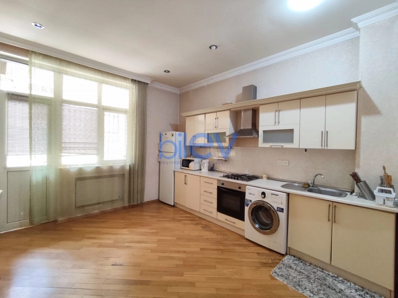 Aylıq Kirayə 2 otaqlı Yeni Tikili bina evi  100m², Bakı