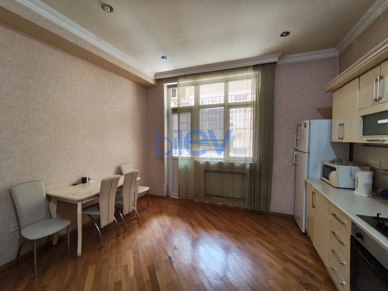 Aylıq Kirayə 2 otaqlı Yeni Tikili bina evi  100m², Bakı