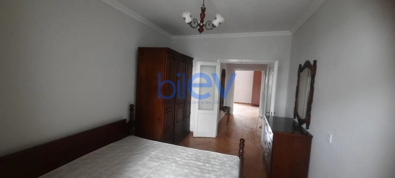 Aylıq Kirayə 2 otaqlı Köhnə Tikili bina evi  60m², Bakı
