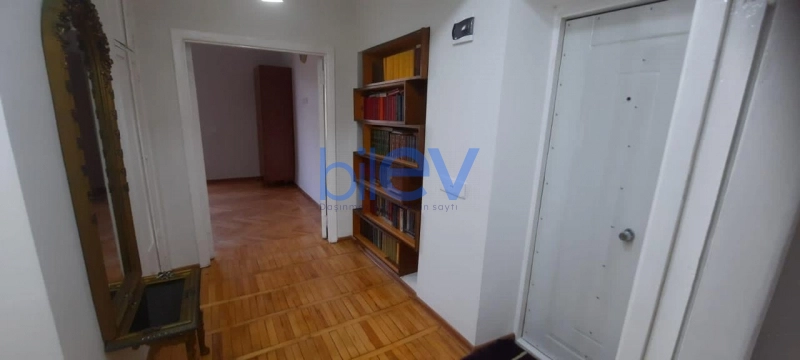 Aylıq Kirayə 2 otaqlı Köhnə Tikili bina evi  60m², Bakı