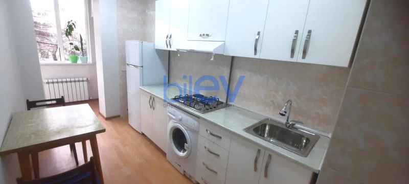 Aylıq Kirayə 2 otaqlı Köhnə Tikili bina evi  60m², Bakı