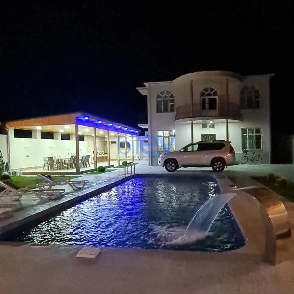 Günlük Kirayə 5 otaqlı Bağ evi  10000m², Xaçmaz / Nabran