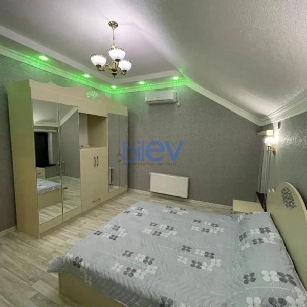 Günlük Kirayə 5 otaqlı Bağ evi  280m², Bakı