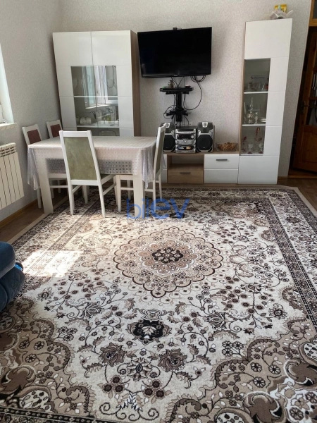 Aylıq Kirayə 2 otaqlı Həyət evi  80m², Bakı