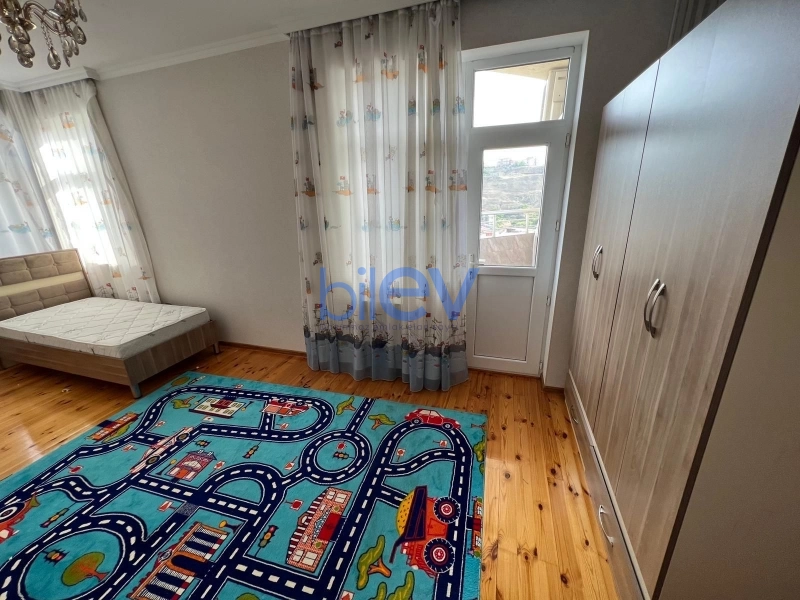 Aylıq Kirayə 3 otaqlı Yeni Tikili bina evi  110m², Bakı