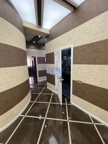 Aylıq Kirayə 3 otaqlı Yeni Tikili bina evi  130m², Bakı