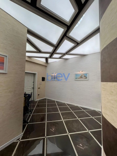 Aylıq Kirayə 3 otaqlı Yeni Tikili bina evi  130m², Bakı