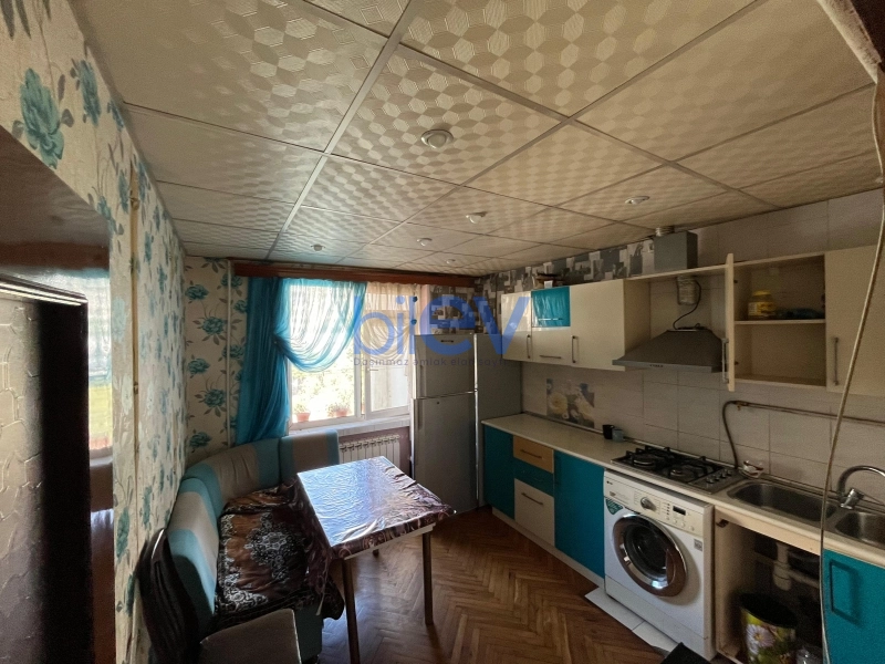 Aylıq Kirayə 2 otaqlı Köhnə Tikili bina evi  60m², Bakı