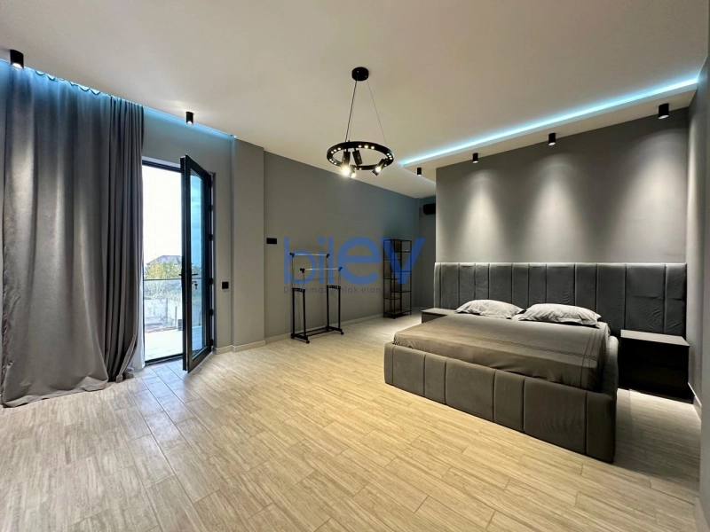 Günlük Kirayə 4 otaqlı Bağ evi  320m², Bakı