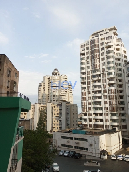 Satış 3 otaqlı Yeni Tikili bina evi  140m², Bakı