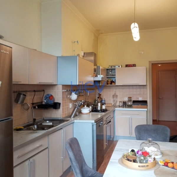 Satış 3 otaqlı Yeni Tikili bina evi  140m², Bakı