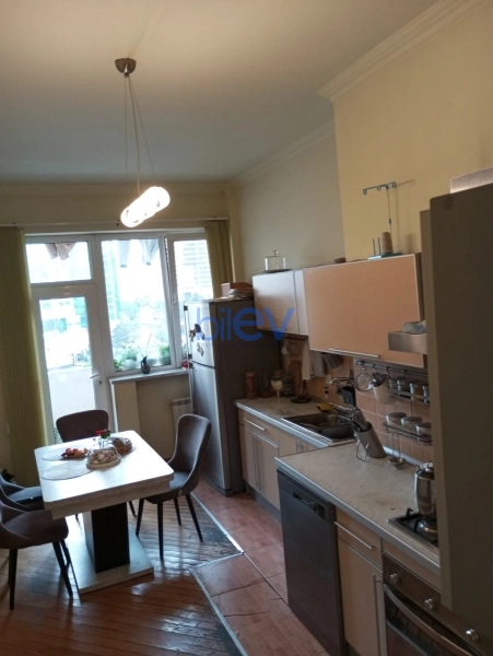 Satış 3 otaqlı Yeni Tikili bina evi  140m², Bakı