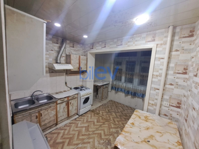 Aylıq Kirayə 2 otaqlı Köhnə Tikili bina evi  70m², Bakı