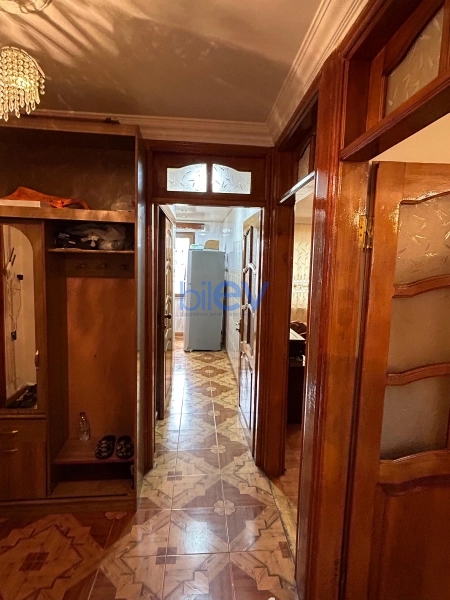 Aylıq Kirayə 3 otaqlı Köhnə Tikili bina evi  65m², Bakı