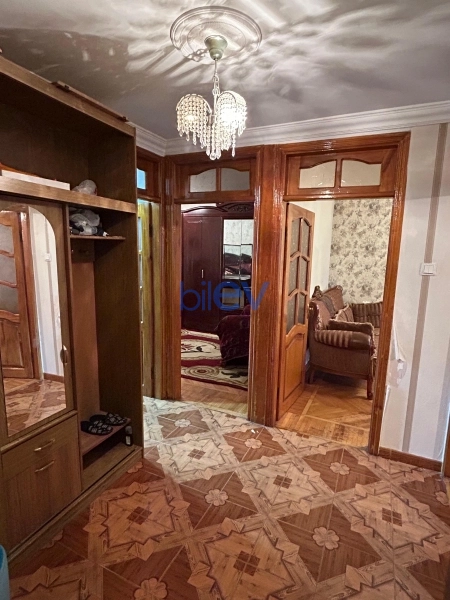 Aylıq Kirayə 3 otaqlı Köhnə Tikili bina evi  65m², Bakı