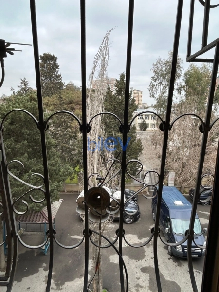 Aylıq Kirayə 3 otaqlı Köhnə Tikili bina evi  65m², Bakı