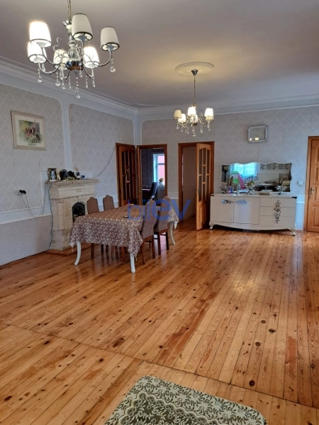 Satış 9 otaqlı Həyət evi  320m², Bakı